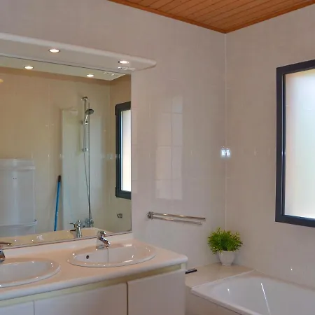 Modern In With Sauna Feriehus *